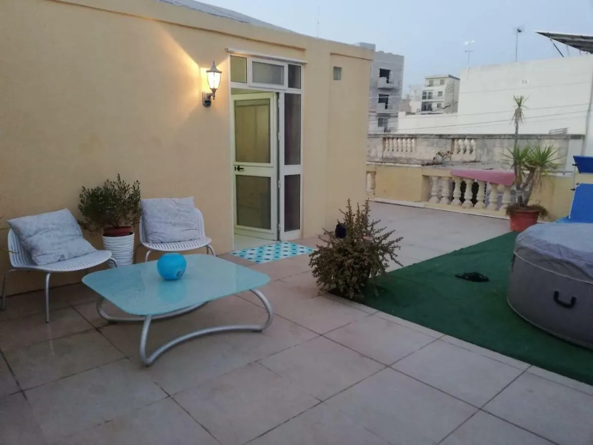 Studio Apartment With Private Terrace, Jacuzzi & Views Mosta 0*,  Malta